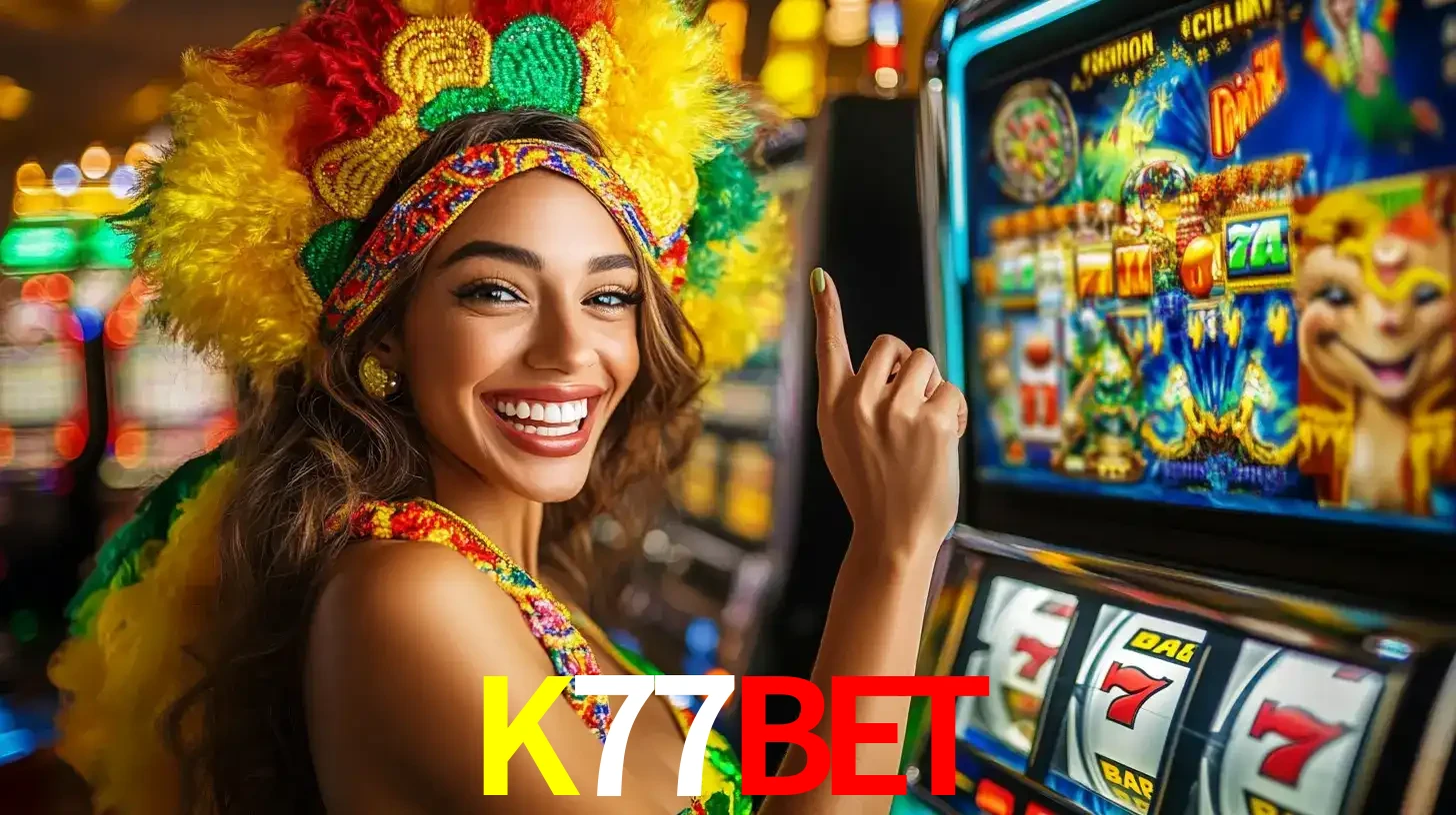 Mulher animada com um cocar de carnaval apontando para uma máquina de caça-níqueis, mostrando a emoção de ganhar um grande prêmio nos jogos do K77BET.