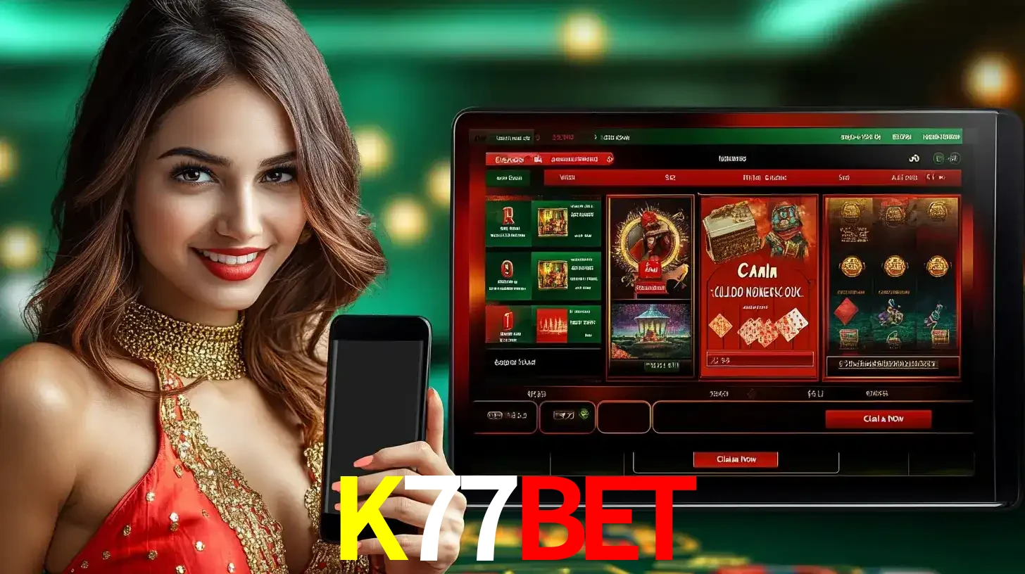 Mulher sorridente segurando um smartphone, ao lado de uma tela exibindo o lobby de jogos do cassino online K77BET, com várias opções de jogos de cartas e slots.